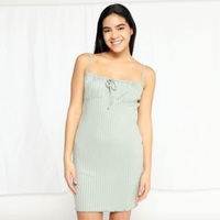 Nouvelles Robes Mixtes pour Femmes – Vêtements de Marque en Liquidation – Lots de Vêtements en Gros – Robes, Hauts et Jupes Mixtes Tendance pour Femmes