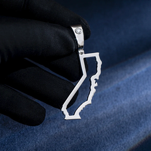 Pendentif Hip Hop Personnalisé en Alliage 3D avec Micro-Pavé de Diamants Glacés - Product Image 1