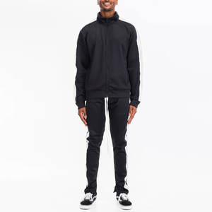 Vente en gros de survêtements de sport bon marché personnalisés de qualité supérieure sweats à capuche et pantalons de survêtement avec logo personnalisé pour hommes survêtements - Product Image 1
