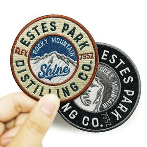 Logo personnalisé vêtements patchs sergé tissu tissé brodé vêtement patchs coeur fleur formes couleur personnalisée PVC toile paillettes - Product Image 2