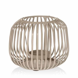 Linterna decorada de lujo forma redondeada linterna de alambre de Metal recubierto blanco y portavelas para centro de mesa para Decoración - Product Image 1