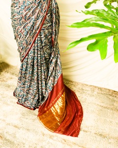 ผ้าส่าหรีคอตตอนขอบ zari แบบดั้งเดิมผ้าส่าหรีดีไซน์สวยสำหรับผู้หญิงชุดปาร์ตี้ขายส่ง - Product Image 3