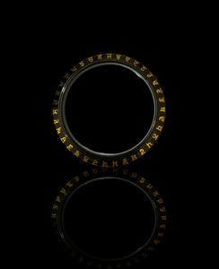 กำไลข้อมือโลหะแข็งคุณภาพสูง กันน้ำ แบบกำหนดเองได้ สำหรับผู้ชาย - Product Image 5