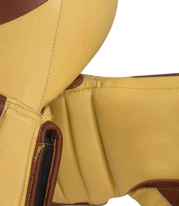 Gants de boxe en cuir de taille personnalisée et options de logo idéales pour les entraînements sportifs et les compétitions vente en gros - Product Image 4