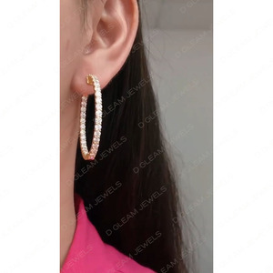 Boucles d'oreilles clous classiques en moissanite certifiées IGI 925, 1,39 ct, 27 pierres, or blanc, clarté VS1-VS2, finition polie, pour mariage - Product Image 4