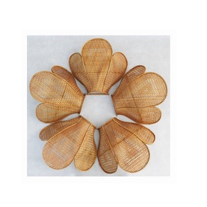 Lustre suspendu en rotin fait main, style vintage traditionnel, tissé à la main, couleur et taille personnalisables, LED, pour la maison - Product Image 4