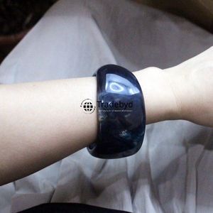 กำไลเรซิ่นศิลปะทำด้วยมือที่ไม่ซ้ำกันสวมใส่เครื่องประดับศิลปะโดย tradebyd - Product Image 6