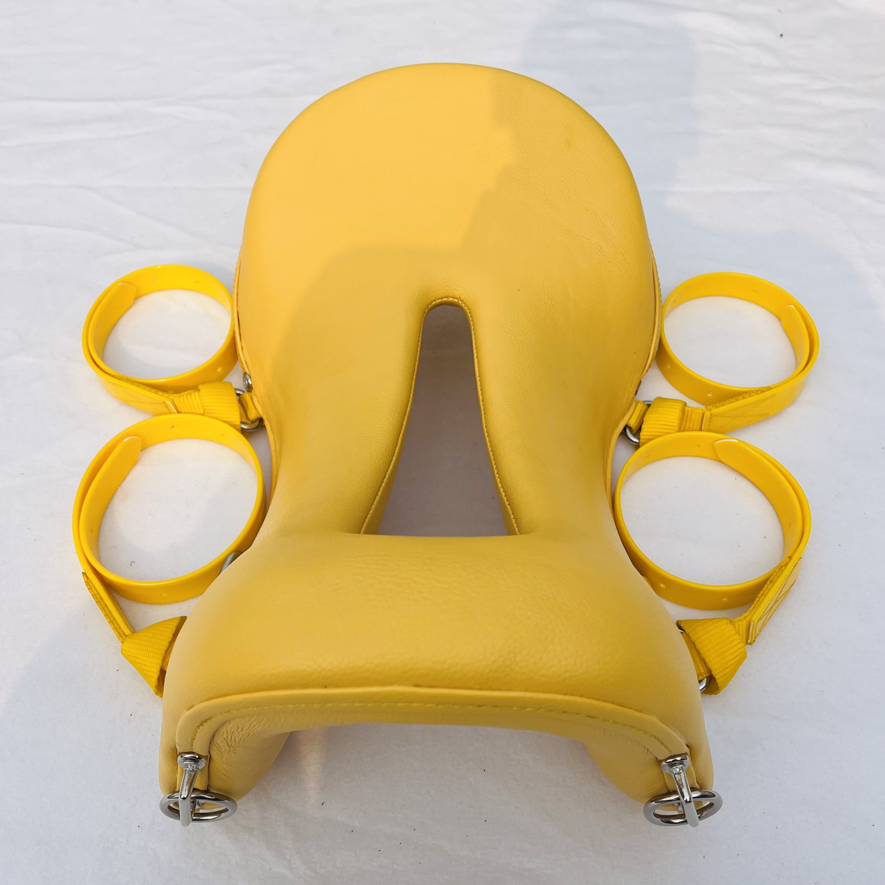 สีเหลือง