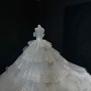 Vestido de Novia Moderno y Elegante NT93 con Cuello Barco, Volantes, Apliques Florales de Cristal y Encaje, Largo hasta el Suelo, Estilo Princesa - Product Image 6
