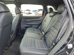 Asequible Negro 2025 Hond_a C R-V Hybrid Sport-L AWD Usado con ruedas de aleación oscura Asientos de cuero Arranque remoto Bluetooth calentado - Product Image 6