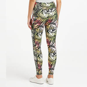 กางเกงเลกกิ้งสตรีผ้าไร้รอยต่อสไตล์ใหม่สีพื้นสำหรับฤดูร้อน100% - Product Image 3