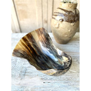Bol artisanal en corne Design artisanal unique avec bol de service biologique naturel de forme inégale pour la décoration intérieure et la salle à manger - Product Image 5