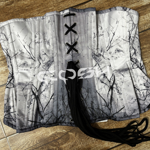 Corsé gótico de satén con estampado sublimado de murciélagos bajo la luz de la luna, con varillas de acero y diseño bajo el busto, para Halloween - Product Image 6