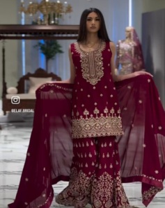 Traje de Georgette Sharara bordado de nuevo diseñador con trabajo bordado de secuencia Stich completo con trabajo de bordado pesado elástico - Product Image 1