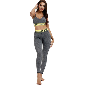 Vêtements de fitness sans manches pour femmes Ensemble de gymnastique avec logo brodé personnalisé Vente en gros Vêtements de yoga Motif solide Position du logo avant - Product Image 2