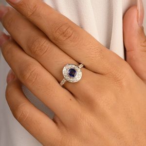 Magnifiquement conçu 14K solide or blanc Halo diamant Ovat coupe bleu saphir bague de mariée de mariage pour les fêtes d'anniversaire - Product Image 4