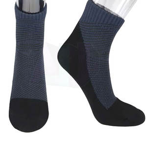 ถุงเท้ากีฬาออกกำลังกาย ผ้าสแปนเด็กซ์/โพลีเอสเตอร์ น้ำหนักเบา ระบายอากาศ ซับเหงื่อ ยืดหยุ่น กระชับ เหมาะสำหรับการฝึกซ้อม ให้ความสบายในการเล่นกีฬา - Product Image 2