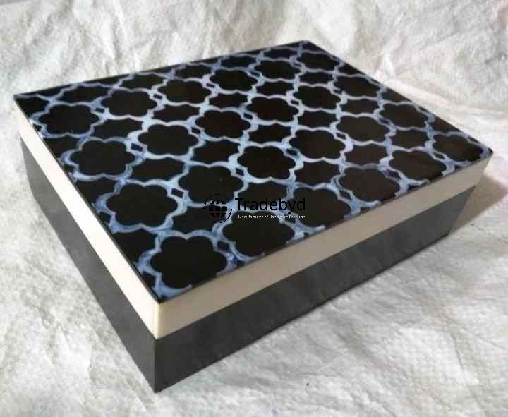 Available in different Colors