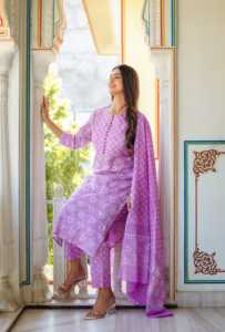 Kurta ปักลายดอกไม้ผู้หญิงตรงพร้อมกางเกงและ dupatta - Product Image 3