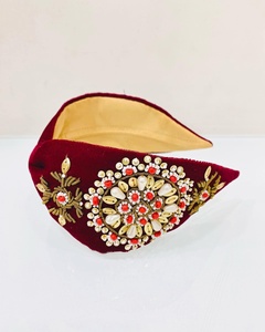 Bandeau perlé fait main élégant pour femmes et filles, accessoires de cheveux tendance, léger, confortable, parfait pour les fêtes - Product Image 3