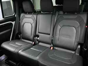 LAND ROVER DEFENDER 130 P400 X-Dynamic SE 395HP Transmission automatique d'occasion 2024 - Product Image 5