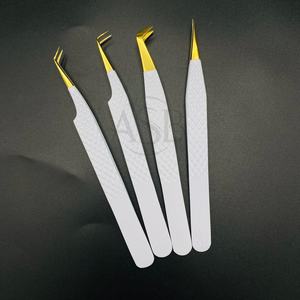 Pinces à cils fines en or blanc 90 45 degrés, en acier inoxydable, logo personnalisé, forte adhérence, pinces à cils pour extensions de cils - Product Image 1