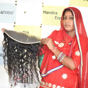 Raw vietnamita camboyano Raw 13*4 Frontal ondulado onda natural Vietnam cabello humano paquetes sin procesar vendedores al por mayor cabello humano - Product Image 2