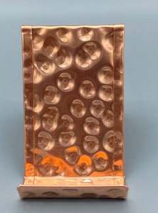 Soporte de metal para tarjetas, decoración de mesa de oficina Premium con acabado dorado de hierro sólido, perfecto para una exhibición de tarjetas elegante y elegante - Product Image 2