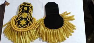 แผ่นประดับไหล่ปักด้วยมือคุณภาพพรีเมียม ตกแต่งด้วยเส้นไหมทอง  แบบสั่งทำพิเศษสำหรับพิธีการ  ผ้าฝ้าย 100% สำหรับผู้ชายทุกคน - Product Image 6