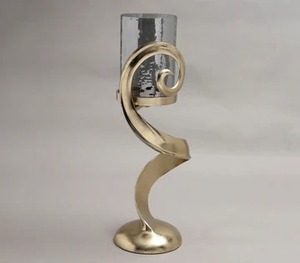 Le bougeoir moderne de style feuille vintage ajoute une touche élégante, chaleureuse et confortable à n'importe quel espace - Product Image 5