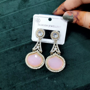 Boucles d'oreilles vintage en or de vente chaude pour femmes boucles d'oreilles occidentales affichage de boucles d'oreilles de style vintage élégant - Product Image 1