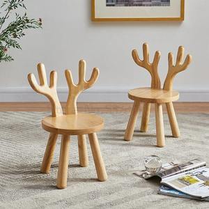Mignonne petite chaise bébé en bois meubles décoratifs pour chambre d'enfants chaises enfants en bois massif - Product Image 4