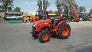 Tractor Agrícola Compacto Kubota B2420 4WD Nuevo y Usado para Trabajos en Pequeñas Granjas, Huertos y Jardines - Product Image 5