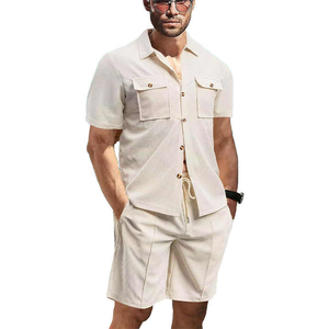 Conjunto de camiseta y pantalones cortos de invierno para hombre, traje informal de dos piezas con logotipo personalizado, tela de terciopelo - Product Image 3