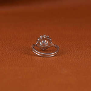 Anillo de compromiso de diamante cultivado en laboratorio con corte redondo 14KT chapado en oro sólido IGI certificado-Su regalo perfecto para cumpleaños - Product Image 3
