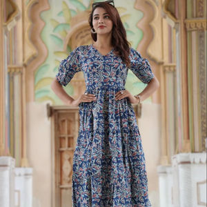 Robes d'été et de printemps mi-longues en coton 100% respirant et écologique à imprimé floral uni fait main - Product Image 1