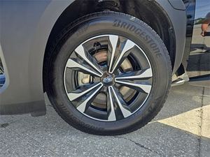 Offre Spéciale : Subaru Solterra Premium AWD d'occasion 2023 - Prêt à être expédié - Product Image 5