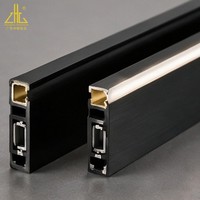 Profilé de plinthe LED en aluminium brossé moderne avec canal pour bande LED pour éclairage décoratif intérieur
