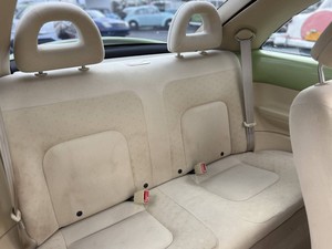 VOLKSWAGEN NEW BEETLE GL 2DR COUPE AUTOMATIQUE 2002 EN PARFAIT ÉTAT - Product Image 3