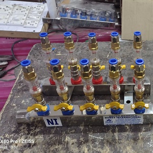 Collecteur d'eau Dubey International 6 entrées 6 sorties avec débitmètre, antirouille, garantie 1 an, 5 kg, facile à utiliser - Product Image 4