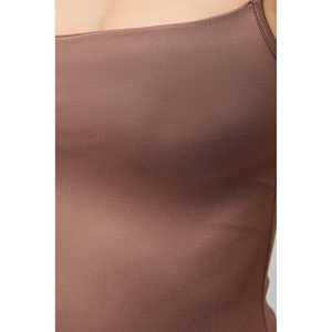 Body de Poliamida de Estilo Casual con Tirantes Finos, Cuello Redondo, Manga Corta, Ajuste Regular y Logotipo Frontal - Product Image 3