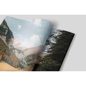 La serenidad espera: Impresión en lienzo de barco en un lago de montaña - Arte de la naturaleza, Póster enrollado - Product Image 1