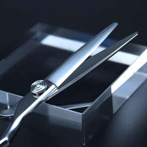 Tijeras de peluquería para diestros de acero inoxidable con acabado satinado afilado recto de 6 pulgadas, nuevo diseño de estilo previo, cabello de salón compensado - Product Image 4