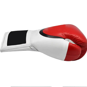 Gants de boxe professionnels personnalisés 14oz Gants de boxe d'entraînement sportif colorés de haute qualité Gants en cuir personnalisés du Pakistan - Product Image 2
