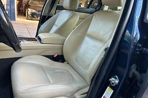 JA GU AR XF d'occasion 2012, conduite à gauche/droite - Product Image 2