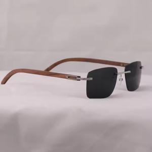 Lunettes de créateur unisexe avec teinte noire et diamants Moissanite Lunettes de vue à monture rouge violet et bleu pour tous les jours - Product Image 4