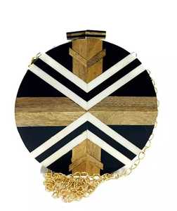 Achetez un élégant ensemble complet de collier et pochette en bois vegan, avec perles d'imitation, plaqué or, style vintage, breloque papillon solide, pour mariage féminin - Product Image 3