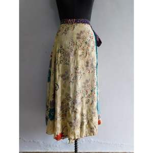 Sari en soie imprimé floral fait à la main jupe longue Vintage 2 couches Magic Wrap réversible femmes robe jupe d'été colorée - Product Image 3