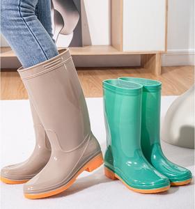 حذاء مطر نسائي أنيق قصير للكاحل بمقدمة مركبة سهل الارتداء، متوفر بالجملة، أسود من البولي فينيل كلوريد، مخصص للبالغين، مصنوع من البوليستر، متوفر بألوان متنوعة - Product Image 5