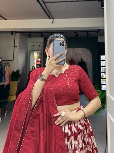 Belle soie de Tussar avec imprimé floral avec impression en feuille Lehenga Choli Fabricant de l'Inde au taux le plus bas - Product Image 4